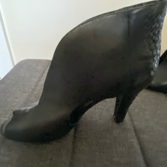 Elliott Lucca  Allesandra Black Leather Woven Open Toe Heels. Sz 10 - Picture 3 of 15